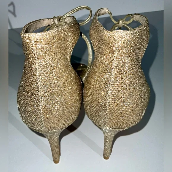 Pelle Moda Roz Mid Heel - size 10 - Gold - ankle ties with tassels - Picture 6 of 12